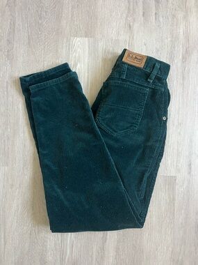 L.L. Bean Forest Green Corduroy Pants Vintage size 4 Cotton made in USA